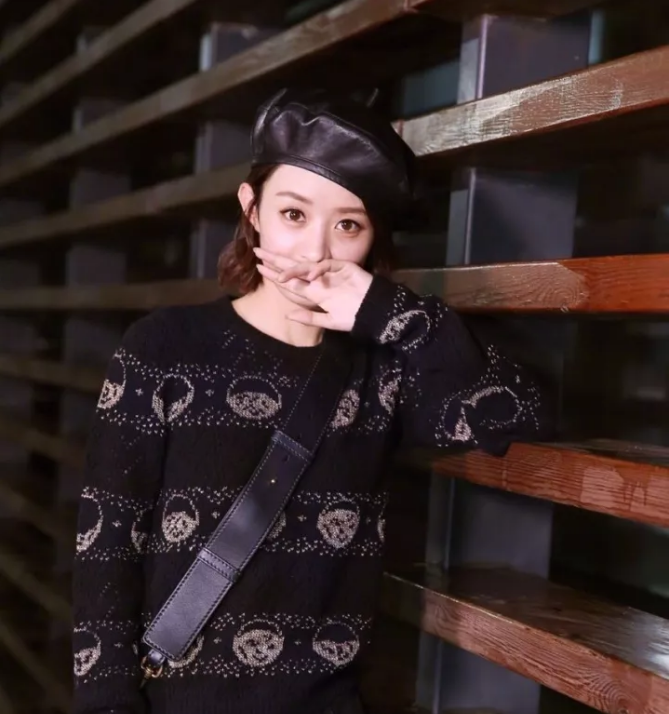 今年秋冬最chic！原來(lái)短發(fā)和帽子這么配??！